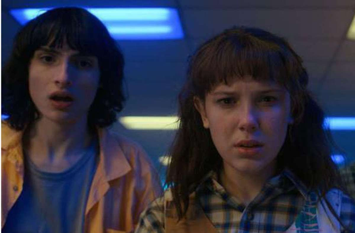 Mike (Finn Wolfhard) und Eleven (Millie Bobby Brown) in der vierten Staffel der Serie „Stranger Things“