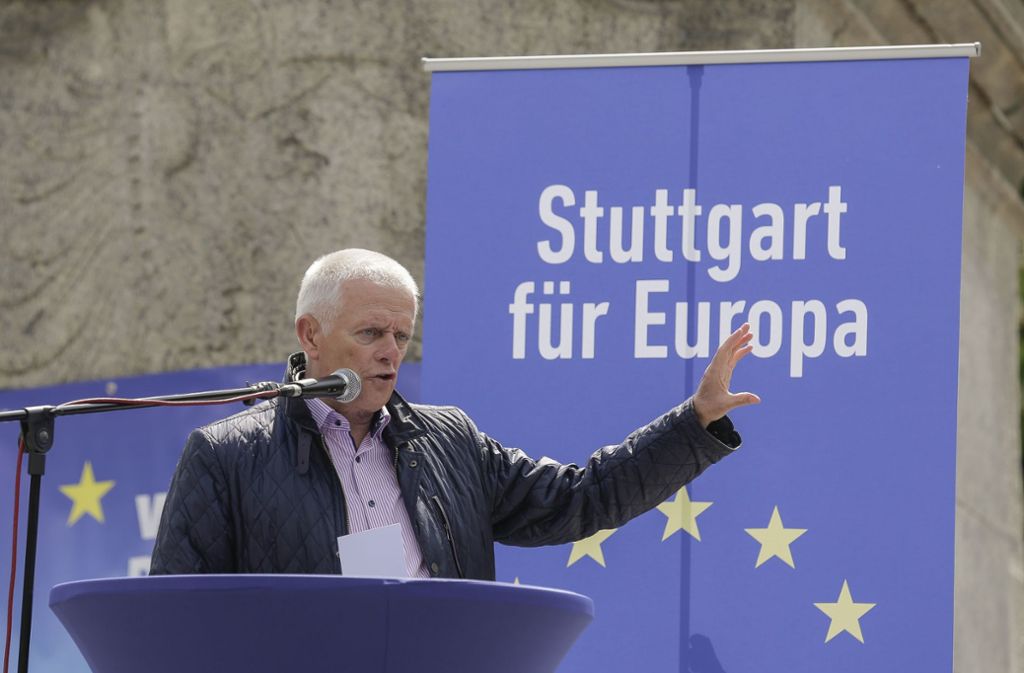 OB Fritz Kuhn sprach bei der Bürgerbewegung „Pulse of Europe“.