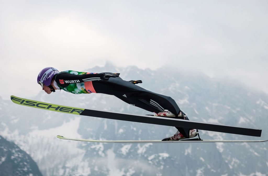 Auch Rekorde sind vor Wellinger nicht sicher: Beim Skifliegen am Vikersundbakken 2017 egalisiert er mit 245 Metern den deutschen Rekord von Severin Freund.