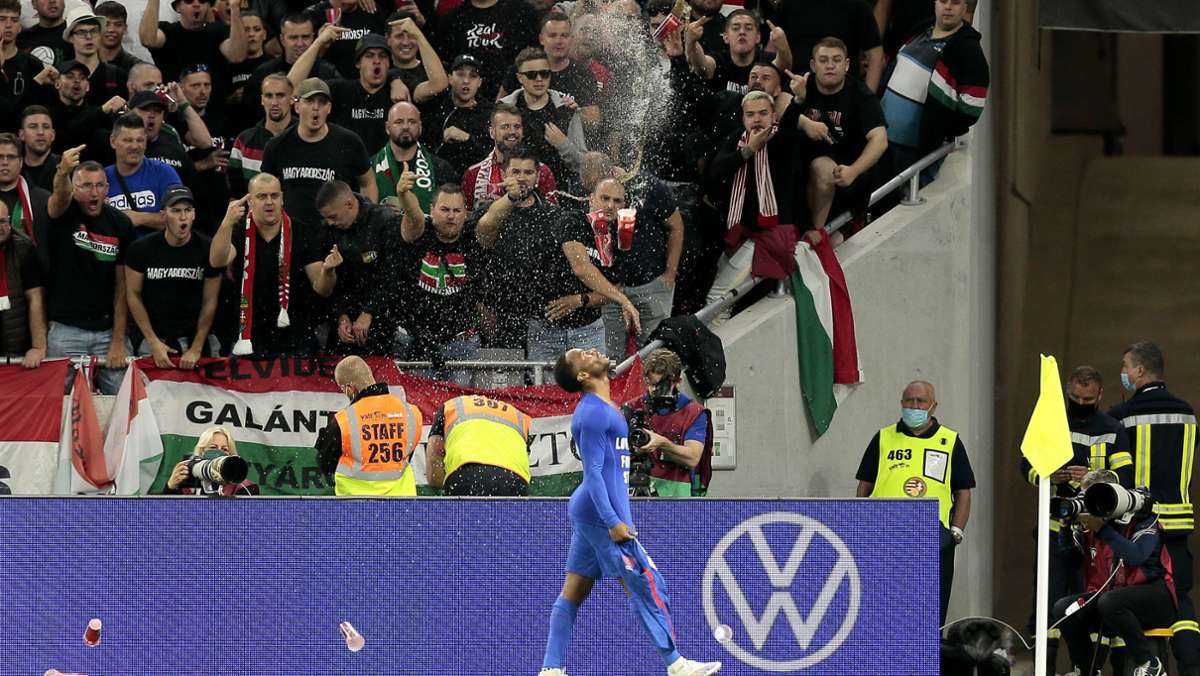  Skandal mit Ansage: Auch weil die FIFA die UEFA-Strafen nicht umsetzt, werden englische Nationalspieler in Ungarn erneut Opfer von Rassismus. 
