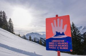 Deutsche Skifahrerin überlebt Lawinenabgang in Tirol