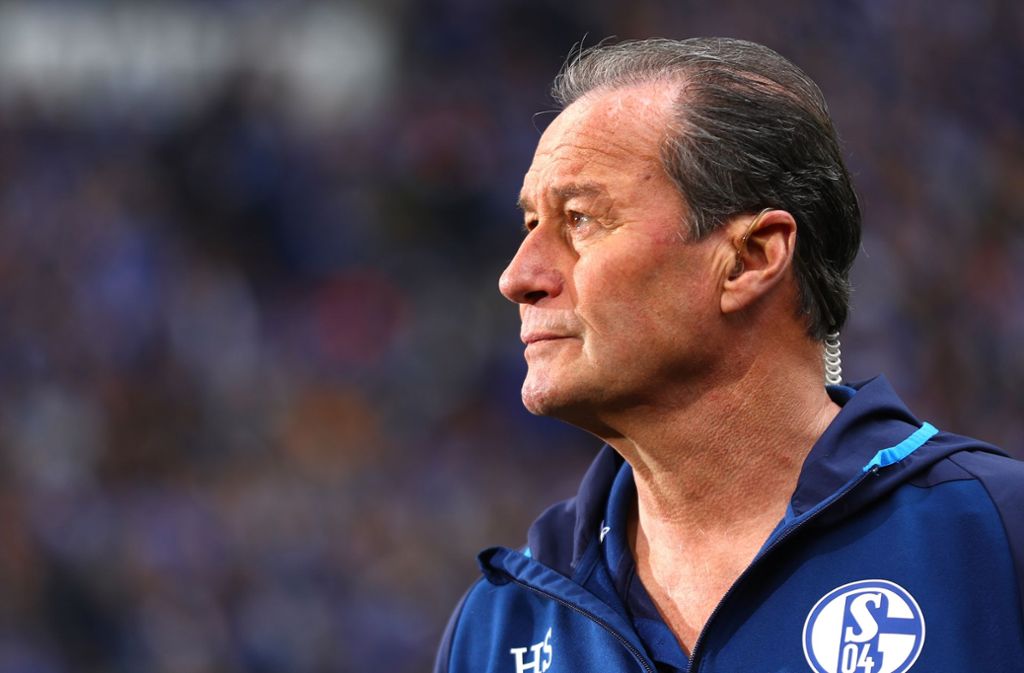 „Wenn die ganze Welt gegen uns ist, dann ist es geil, dagegen anzukämpfen.“ Schalkes Trainer Huub Stevens über den entscheidenden Elfmeter gegen sein Team nach Videobeweis beim 1:2 gegen Frankfurt.
