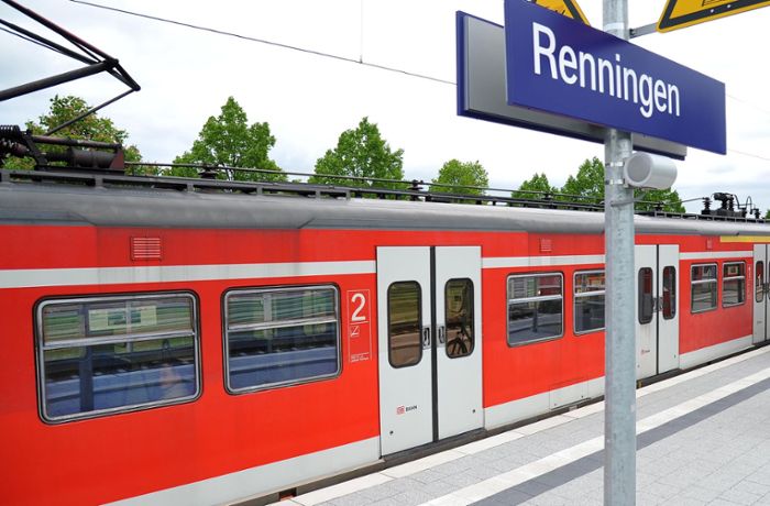 Exhibitionist entblößt sich in S-Bahn vor 18-Jähriger