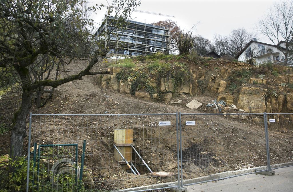 Viel hat sich an dem abgerutschten ehemaligen Steinbruch in Nürtingen-Zizishausen bisher nicht getan.