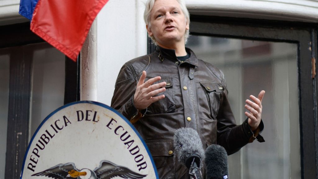  Seit Jahren harrt Julian Assange in Ecuadors Botschaft in London aus. Doch das Verhältnis zwischen dem südamerikanischen Staat und dem Enthüllungsaktivisten hat jetzt einen neuen Tiefpunkt erreicht. 