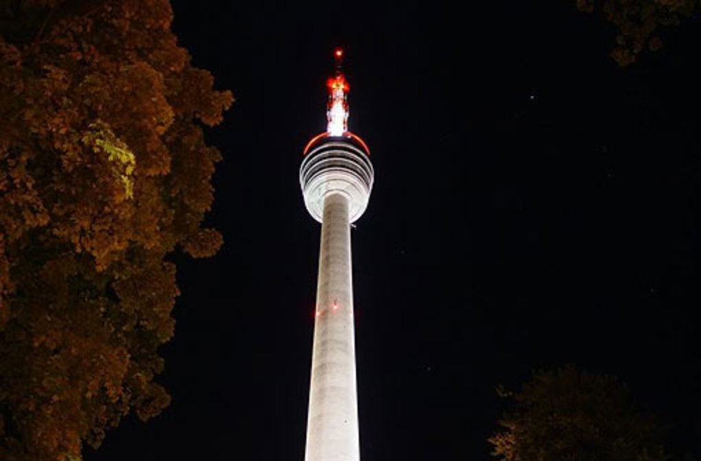 Fast schon überirdisch schön leuchtet der Fernsehturm auf diesem Bild von Thomas Kilian.
