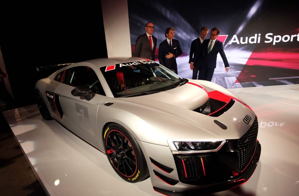 Das bis zu 495 PS starke Fahrzeug soll nach Angaben von Audi in weniger als vier Sekunden von 0 auf 100 Stundenkilometer beschleunigen.