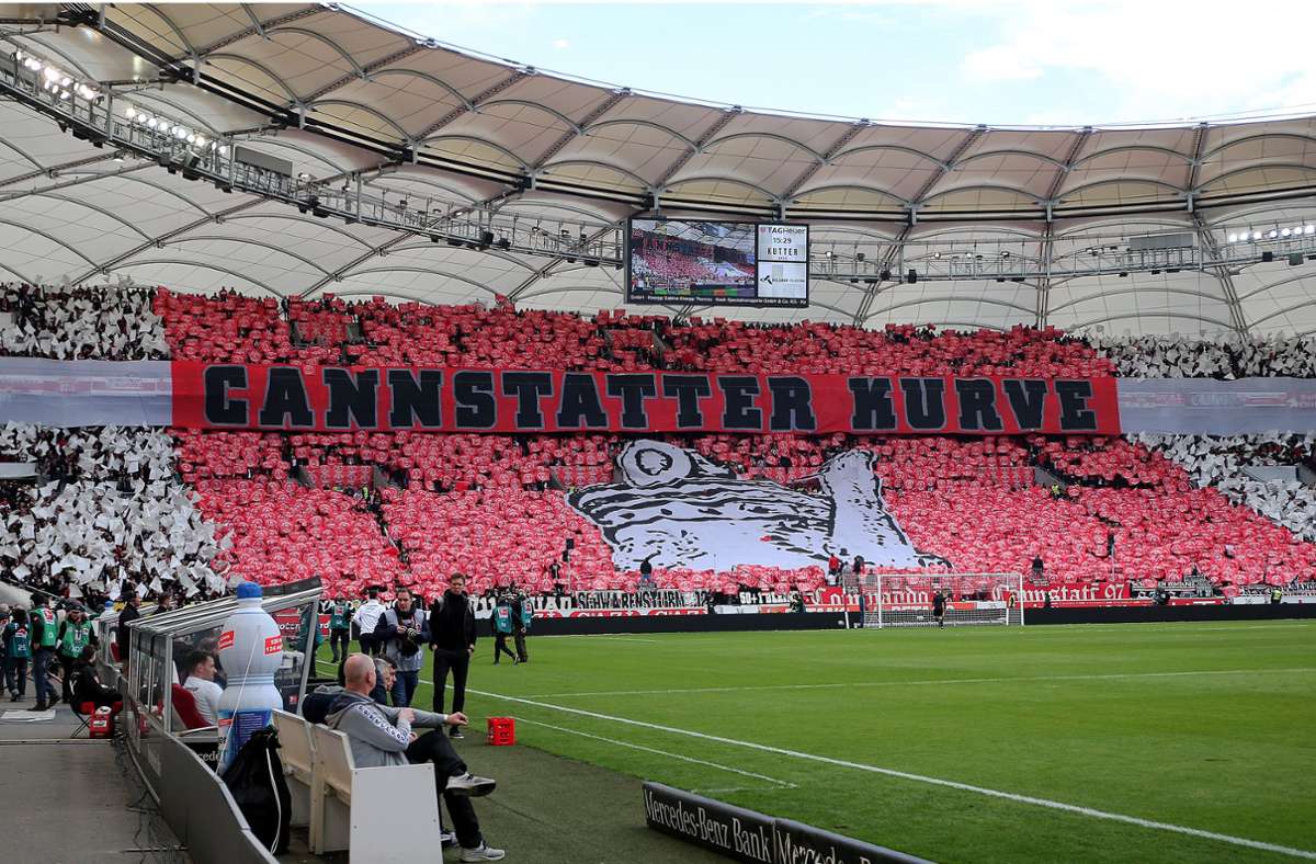 2019: Vor dem 26. Spieltag der Saison 2018/2019 stand der VfB Stuttgart auf Platz 16 mit 19 Punkten, also tief im Abstiegskampf. Wieder präsentierte die Cannstatter Kurve vor einem Heimspiel gegen Hoffenheim eine sehenswerte Choreo. Der Mannschaft von Markus Weinzierl half das 1:1 nicht wirklich weiter.