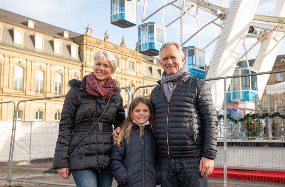 Thomas Schwarz aus dem Kreis Ludwigsburg, im Bild mit seiner Frau Uta Schwarz und seiner Patentochter Eva, spricht sich für einen wechselnden Standort aus: „Warum soll so ein Rad nicht auch selbst rotieren, sich jährlich anderswo drehen. “