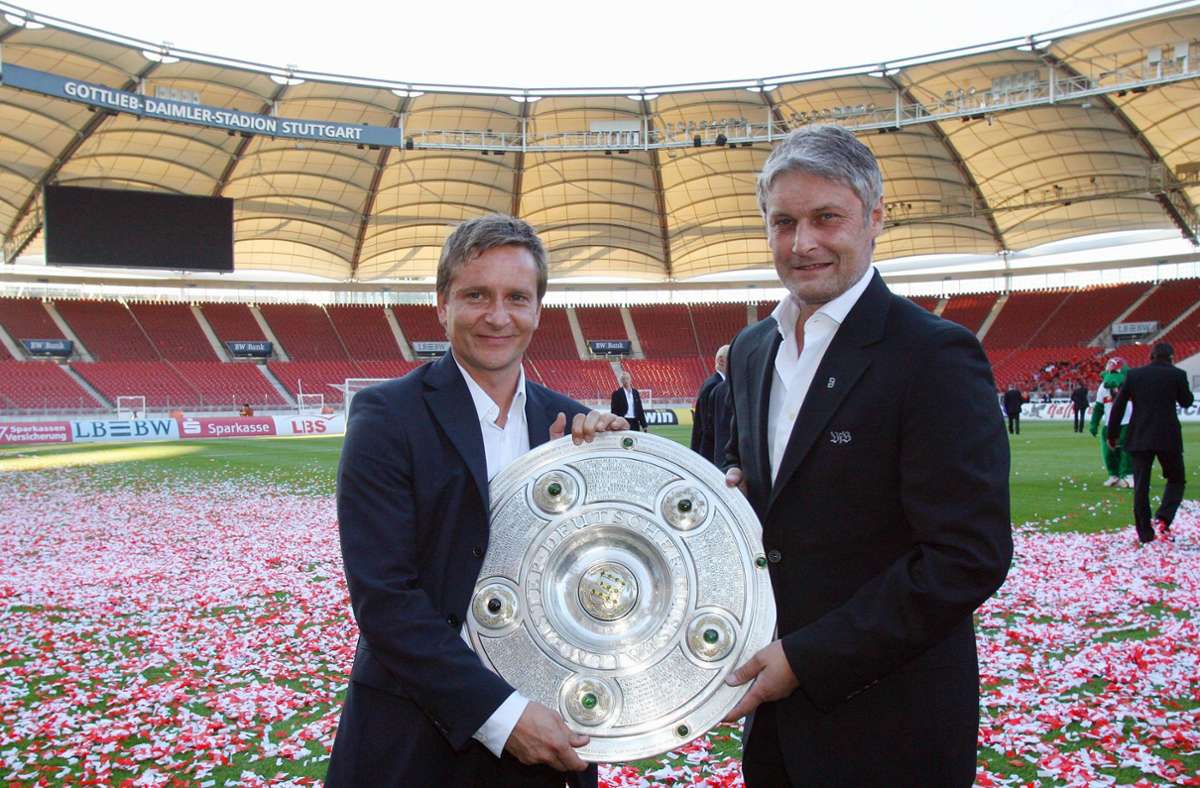 Gemeinsam feiern sie 2007 völlig überraschend die Deutsche Meisterschaft. Im Sommer 2009 rückt Heldt in den Vorstand auf und erhält dort den Zuständigkeitsbereich Sport. Ein Jahr später verlässt er den VfB in Richtung Schalke 04.