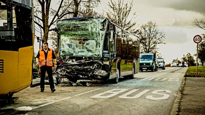 Stuttgart-Degerloch: 29 Verletzte bei  Busunfall in Degerloch