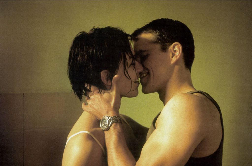 Kuss-Trilogie, die Kopie: Franka Potente als Marie St.Jacques und Matt Damon als Jason Bourne in „Die Bourne Identität“ (2002), dem ersten Kinofilm aus der „Jason Bourne“-Reihe