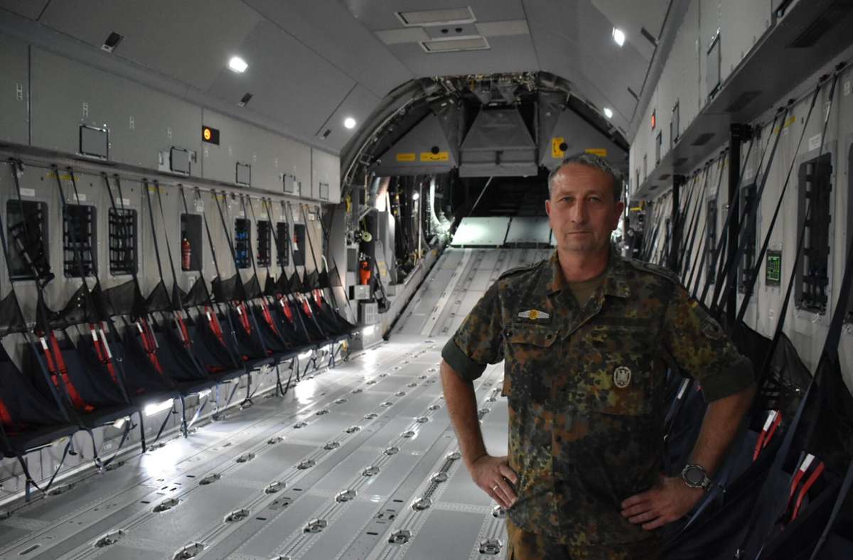 Mark W. ist am Fliegerhorst Wunstorf bei Hannover stationiert. Er war während der Evakuierungsoperation aus Kabul dabei. Die Bilder in den Frachträumen wird er nie vergessen.