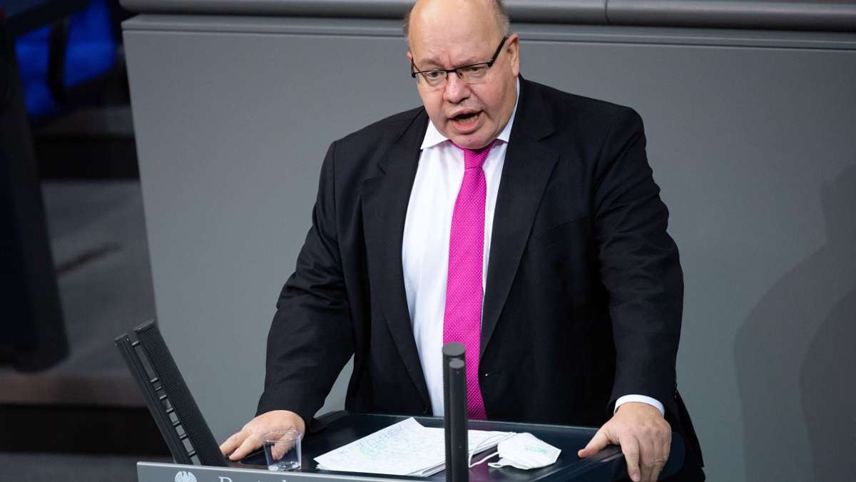  Wirtschaftsminister Peter Altmaier gerät angesichts der Corona-Maßnahmen zunehmend in die Kritik – stellvertretend für die Regierung, kommentiert Thorsten Knuf. 