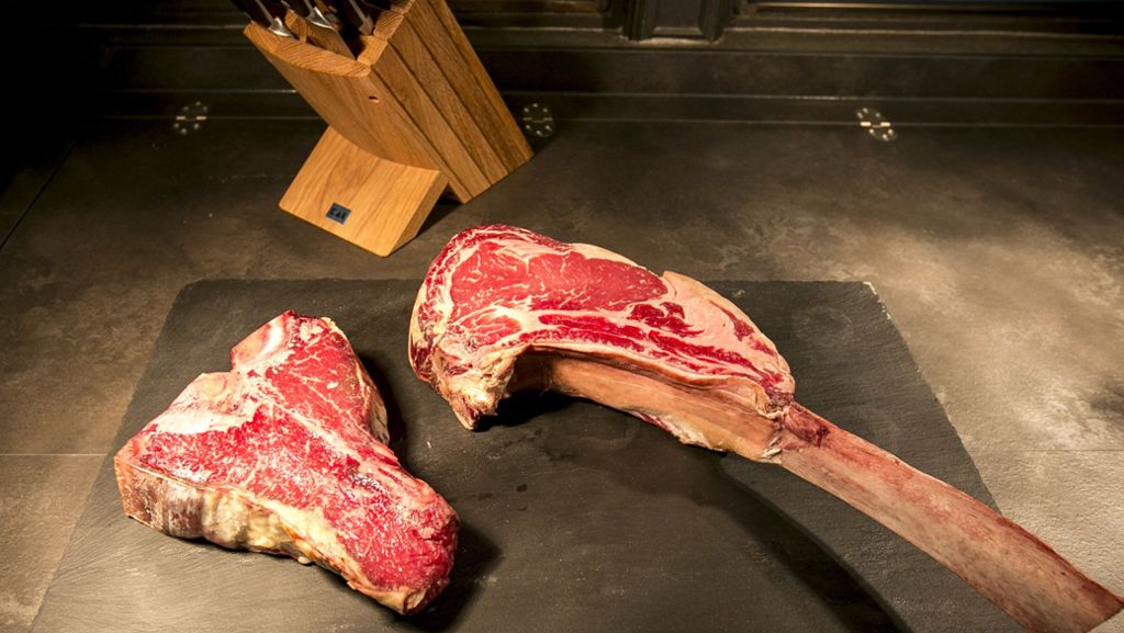  Rindfleisch droht wegen seiner schlechten Klimabilanz ähnlich in Verruf zu geraten wie Flugreisen. Doch in Stuttgarts Steakadressen spürt man nichts davon. 