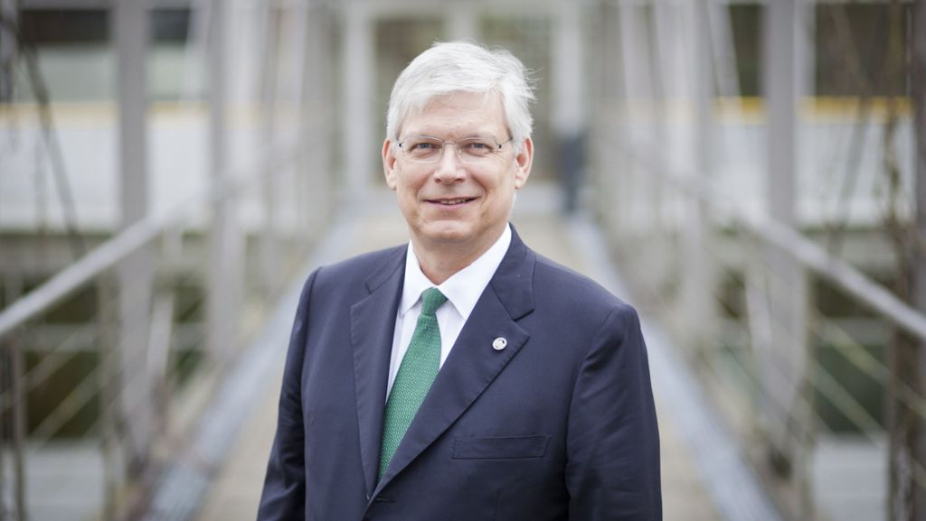  Zum fünften Mal in Folge wird der Hohenheim-Professor Stephan Dabbert zum beliebtesten Rektor aus Baden-Württemberg gewählt. Im bundesweiten Rektor-Ranking landet er auf Platz drei. 
