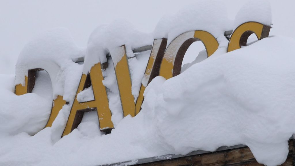  In einer Woche startet das Weltwirtschaftsforum schweizerischen Davos. Angesichts der Schneemassen in den Alpen könnte es Probleme geben. Doch Experten sehen den Konferenzort nicht gefährdet. 