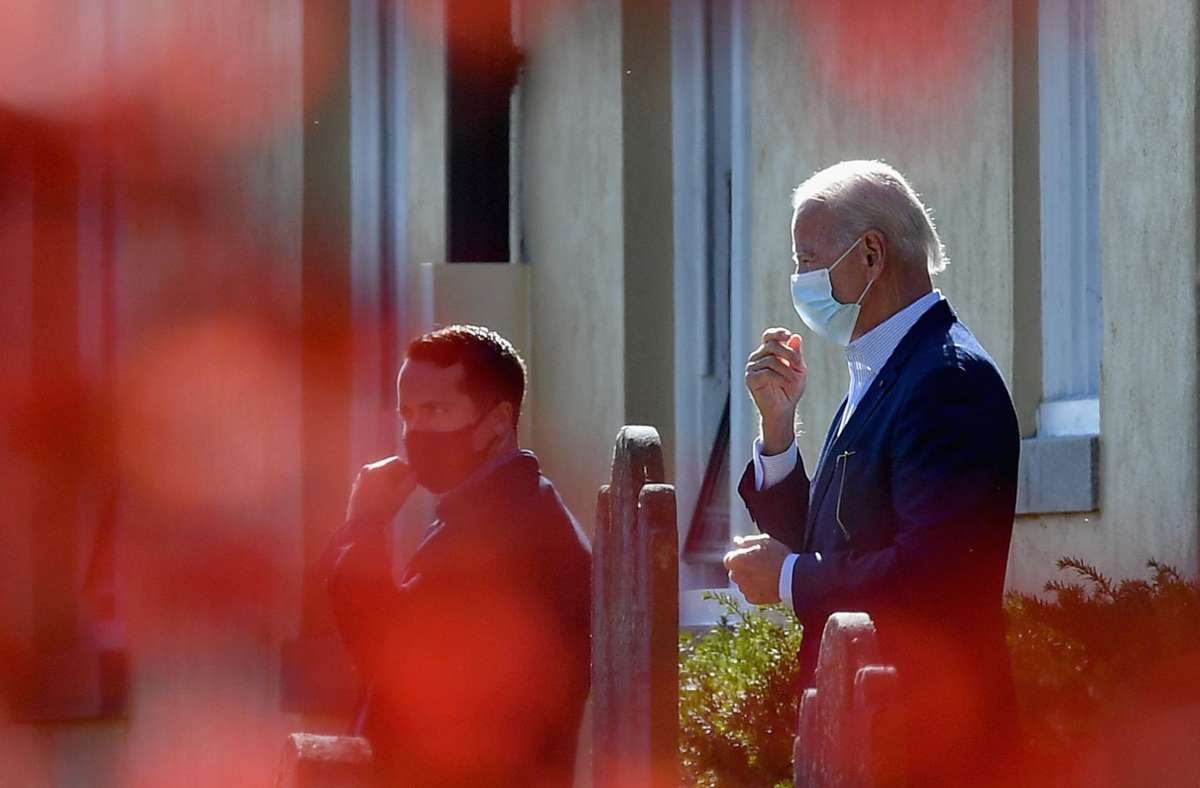 Joe Biden besucht am Morgen nach seiner Wahl zum US-Präsidenten den Friedhof in Greenville.
