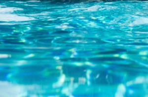 Zweijährige tot in Pool gefunden