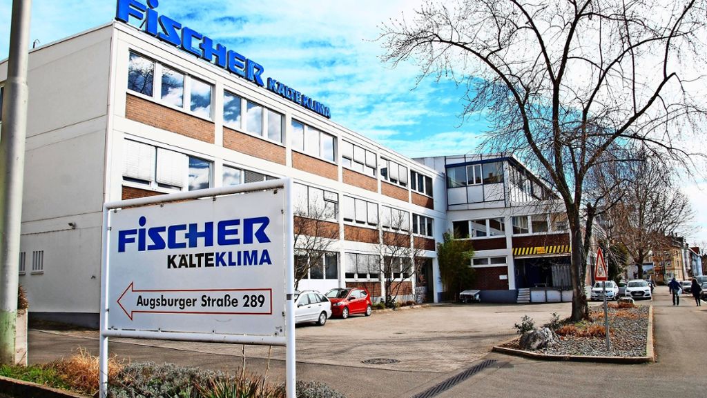 Stuttgart-Untertürkheim: Umzug der  Feuerwehr vom Tisch