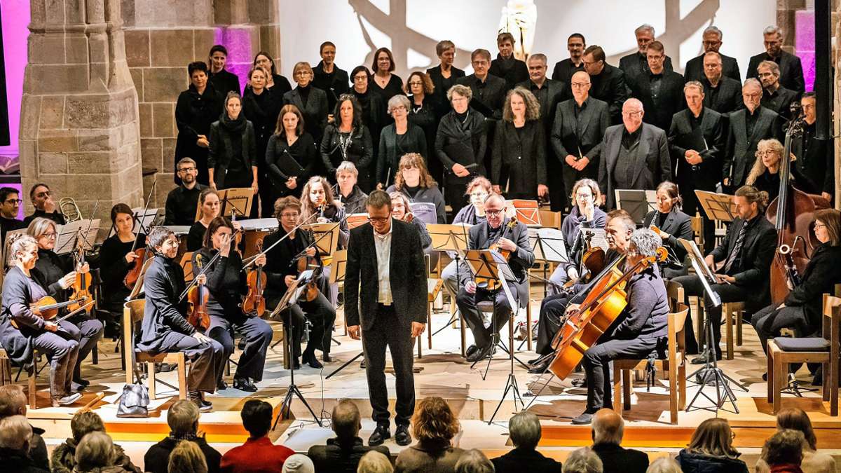 Sindelfinger Kammerchor: Der Dirigent verabschiedet sich mit Pauken und Trompeten
