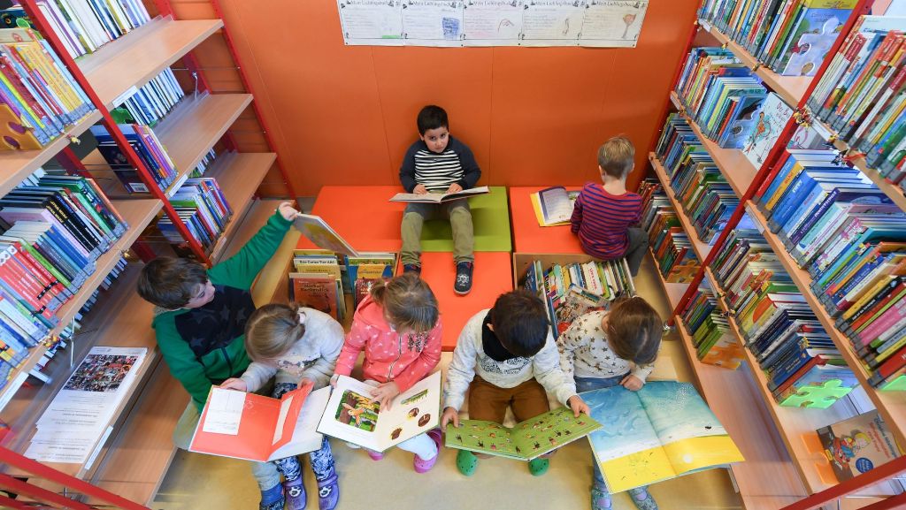  Wer will, dass Kinder zu Leseratten werden, muss dem Nachwuchs früh Futter geben – zuhause und in den Schulen. Sonst sind so ernüchternde Ergebnisse wie bei der jüngsten Iglu-Studie kein Wunder, kommentiert Inge Jacobs. 