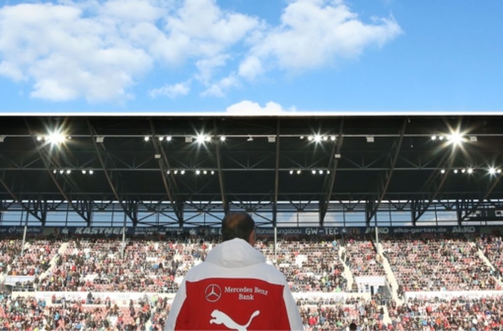 VfB-Stuttgart-Trainer Huub Stevens macht seiner Mannschaft keinen Vorwurf. Die Stimmen zum Spiel...