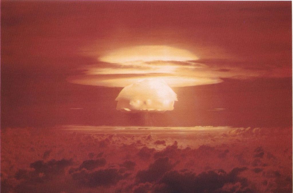 Operation Castle war der Codename einer US-Kernwaffentestserie, die 1954 auf dem Bikini-Atoll im Pazifik durchgeführt wurde. Am 1. März 1954 explodierte die 15 Megatonnen starke Wasserstoffbombe „Castle Bravo“. Es war die bisher stärkste thermonukleare Kernexplosion der USA.