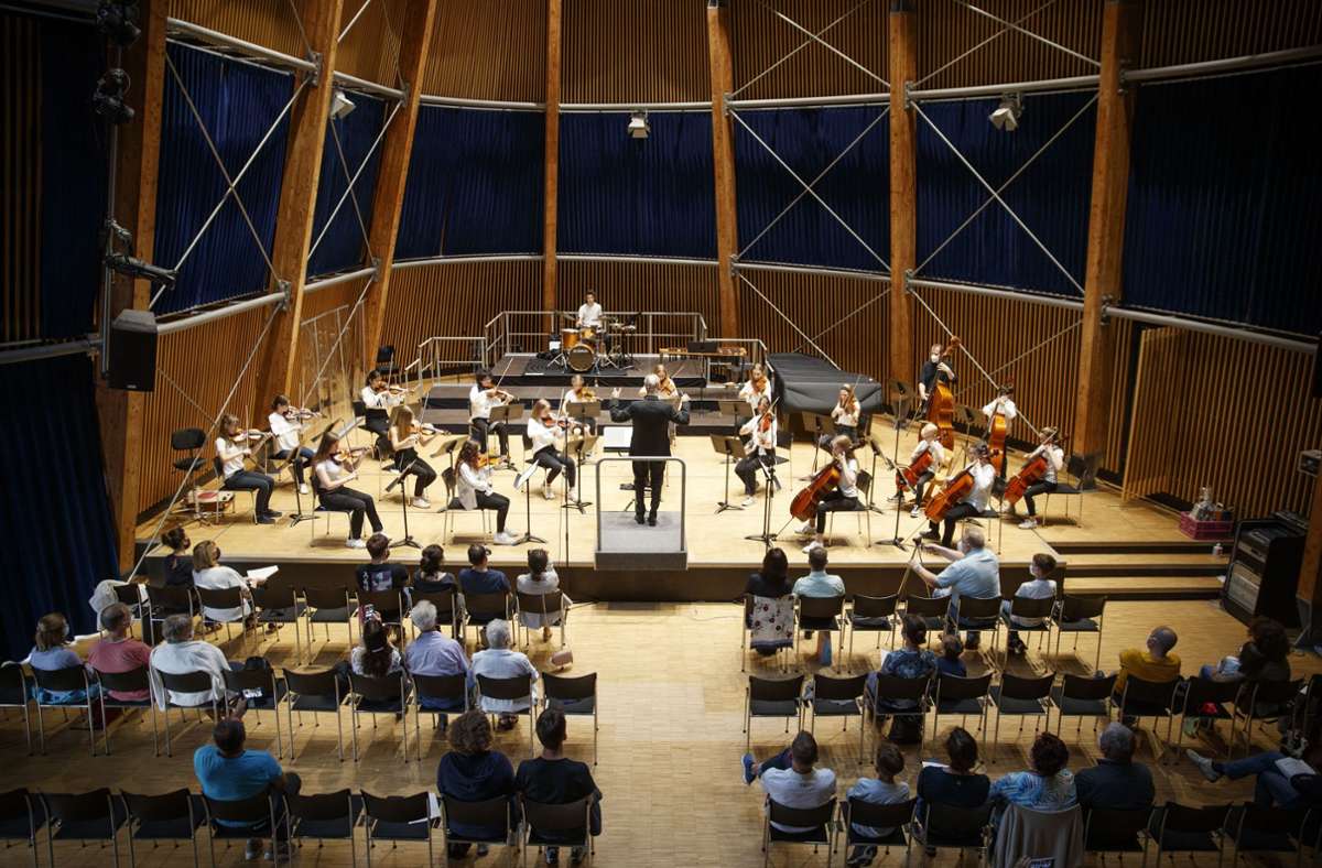 Musik aus neun Jahrhunderten ist in einem Konzert in der Musikschule zu hören.