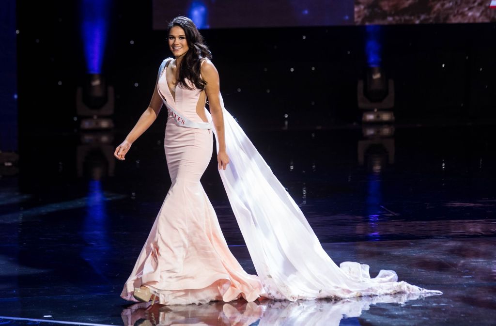 Miss United States, Audra Mari, konnte sich wie ihre restlichen Konkurrentinnen nicht gegen die schöne Puerto Ricanerin durchsetzen.