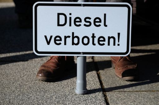 In Stuttgart könnten die Fahrverbote für ältere Dieselautos zum Jahresende greifen. Foto: dpa