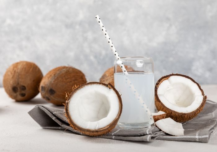 Ein beliebter Snack im Sommer: Die Kokosnuss