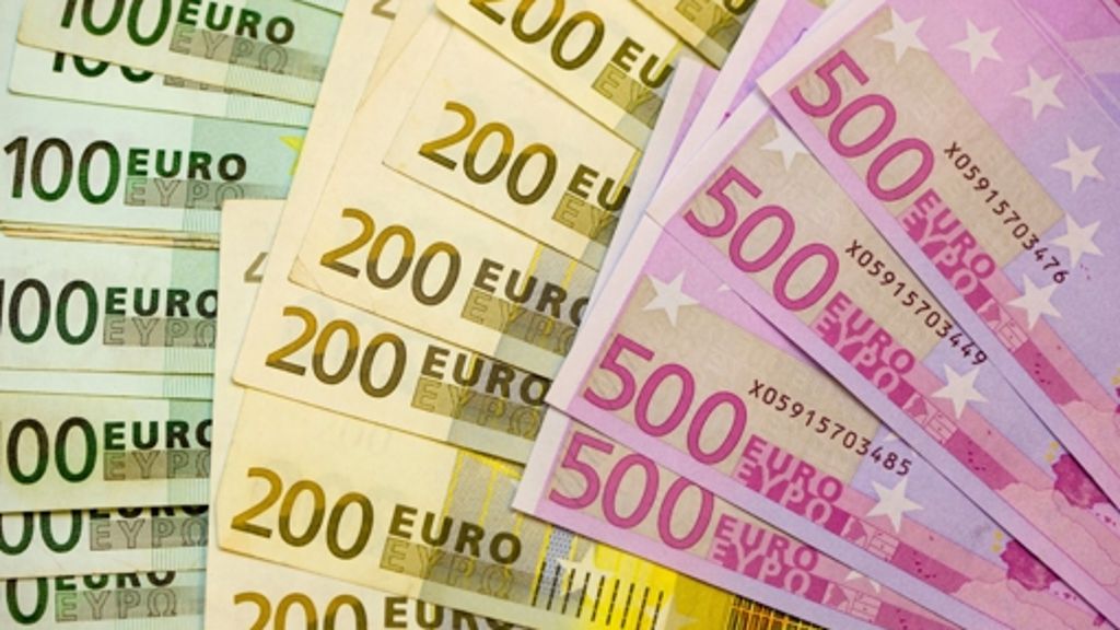 Geldfund in Waiblingen: Polizist findet 10 000 Euro auf der Straße