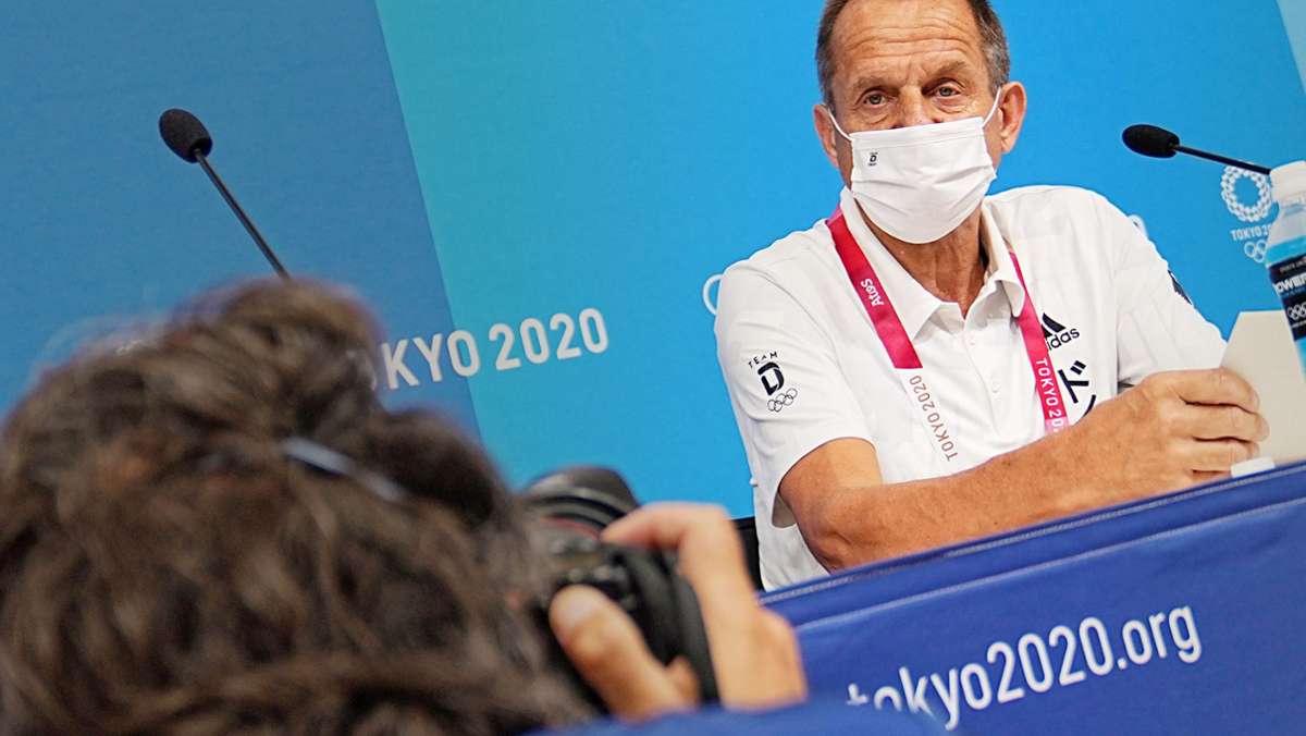  Alfons Hörmann, Chef des Deutschen Olympischen Sportbundes (DOSB) und wichtigster Funktionär der deutschen Olympia-Delegation, ist auf seiner letzten Mission unterwegs. Oder etwa doch nicht? 