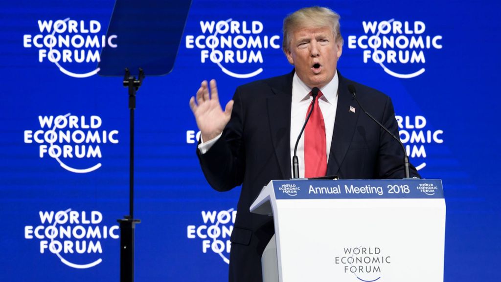  Geht es nach US-Präsident Donald Trump, sollen globale Unternehmen verstärkt in den USA investieren. Das sagte er auf dem Weltwirtschaftsforum in Davos. Außerdem kündigte er eine Kehrtwende im Pazifik-Raum an. 