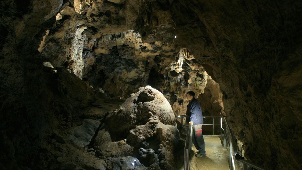 Sontheimer Höhle auf der Alb: Gefährliches Gestein