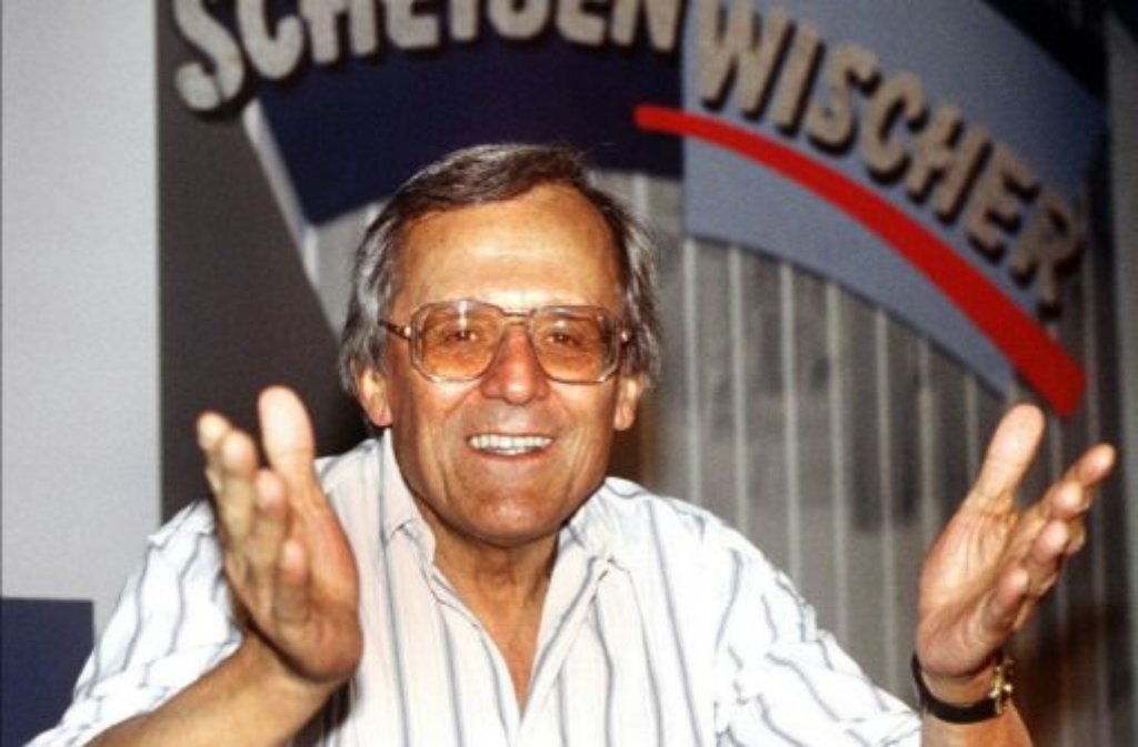 Die Satiresendung "Scheibenwischer" war sein Baby: Dieter Hildebrandt, der berühmte deutsche Kabarettist, ist im Alter von 86 Jahren an Krebs gestorben.