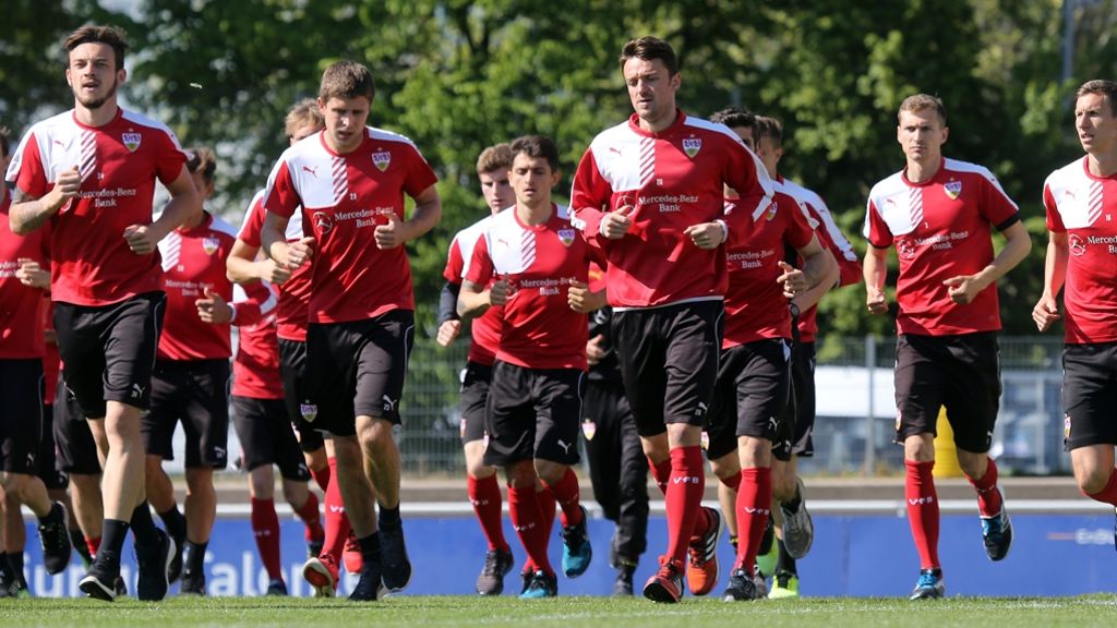 VfB Stuttgart: Öffentliches Training nach dem Debakel