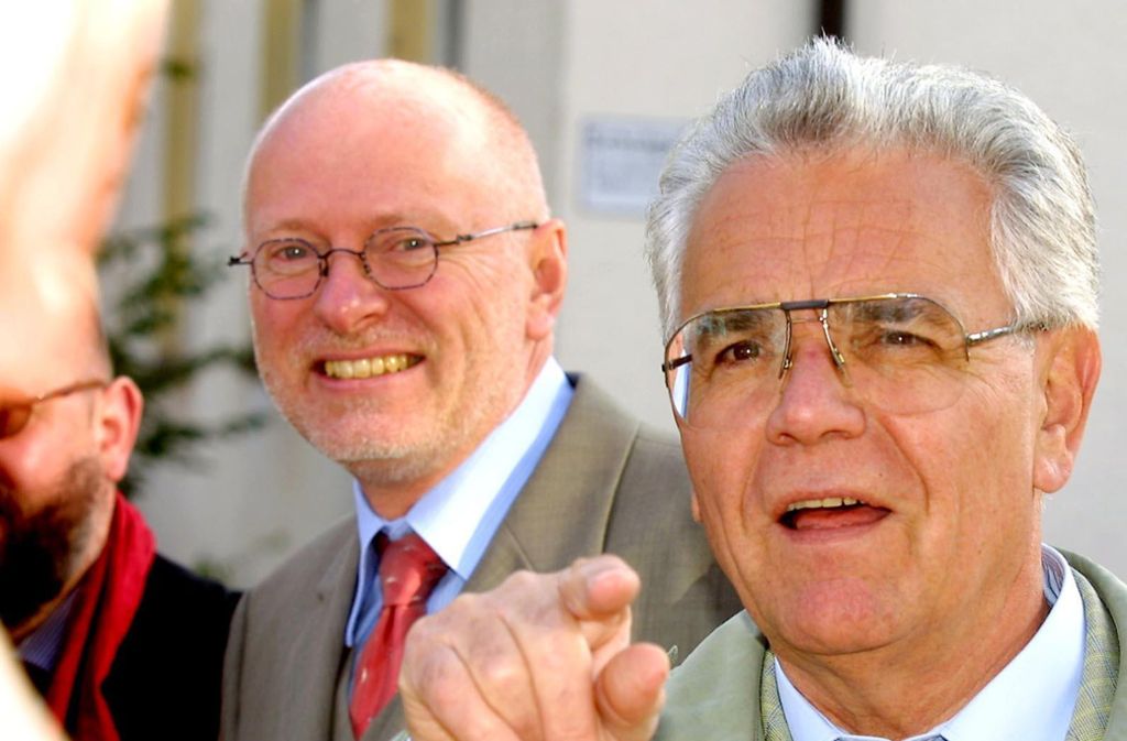 Winfried Kübler (links) mit dem damaligen Landrat Johannes Fuchs 2002
