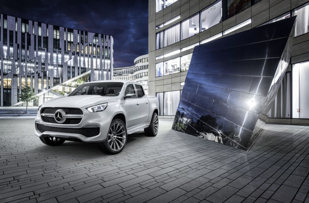 Daimler wolle jedem Kunden das genau zu seinem Einsatz passende Fahrzeug bieten. „Die X-Klasse wird dabei neue Standards in einem wachsenden Segment setzen“, kündigte Zetsche an.