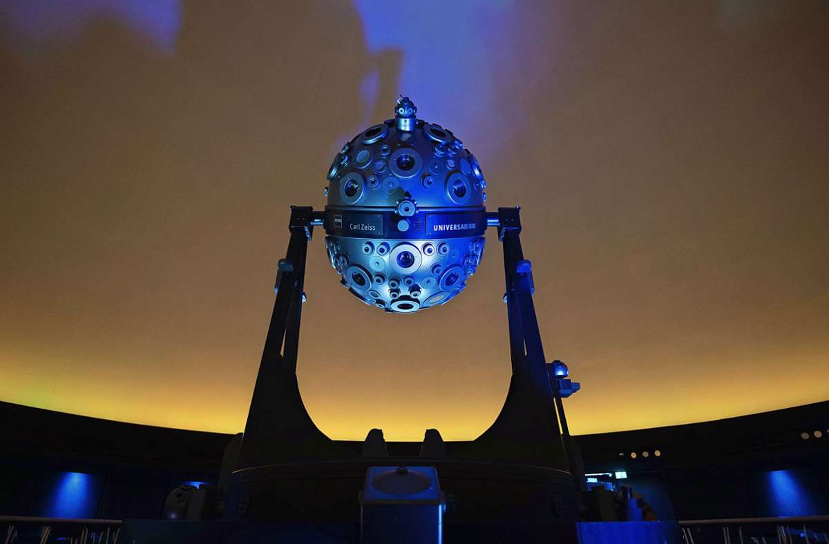 Das Herzstück des Planetariums: der Zeiss-Universarium-IX-Sternenprojektor