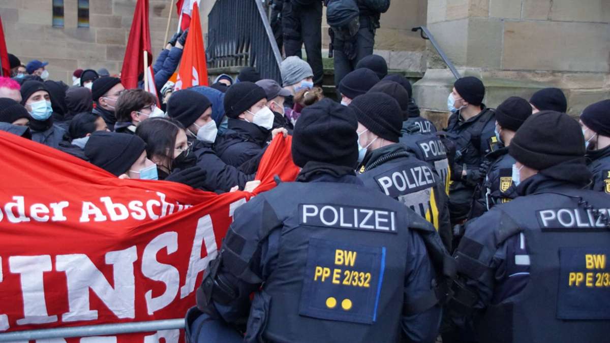 Mehrere Demos in Stuttgart: So lief der Großeinsatz der Polizei in der City