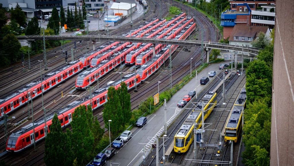 S-Bahn in Stuttgart: Kaputte Weiche bremst Linie S1 lange aus