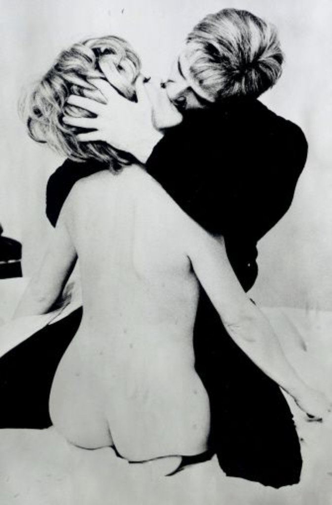 Für "Die Nacht des folgenden Tages" (1969) erntete Marlon Brando von den Kritikern Hohn und Spott. Von uns gibts für den erotischen Kuss zwischen Brando und Rita Moreno immerhin Platz 14.