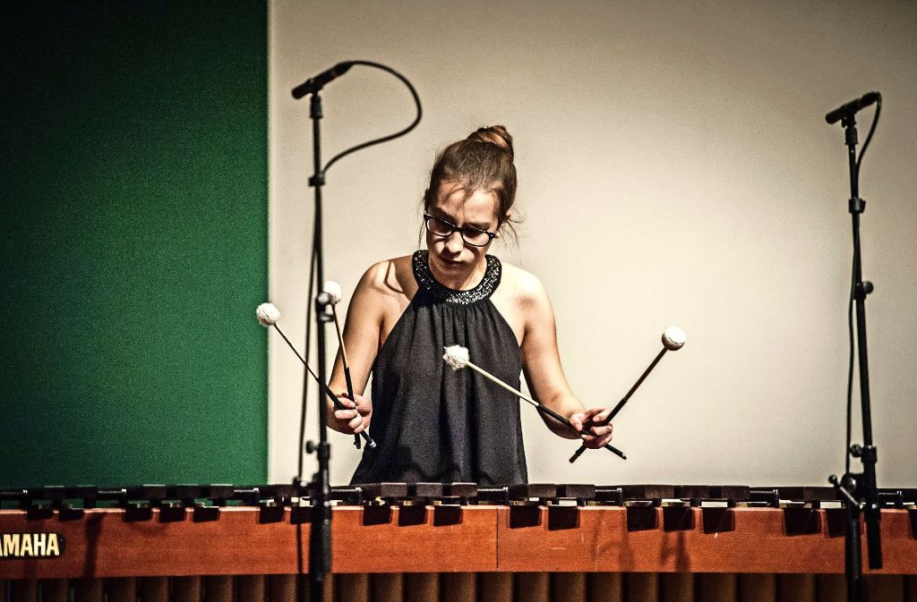 Kaja Wlostowska tritt am 10. November mit ihrer Marimba in der Musikhochschule auf.