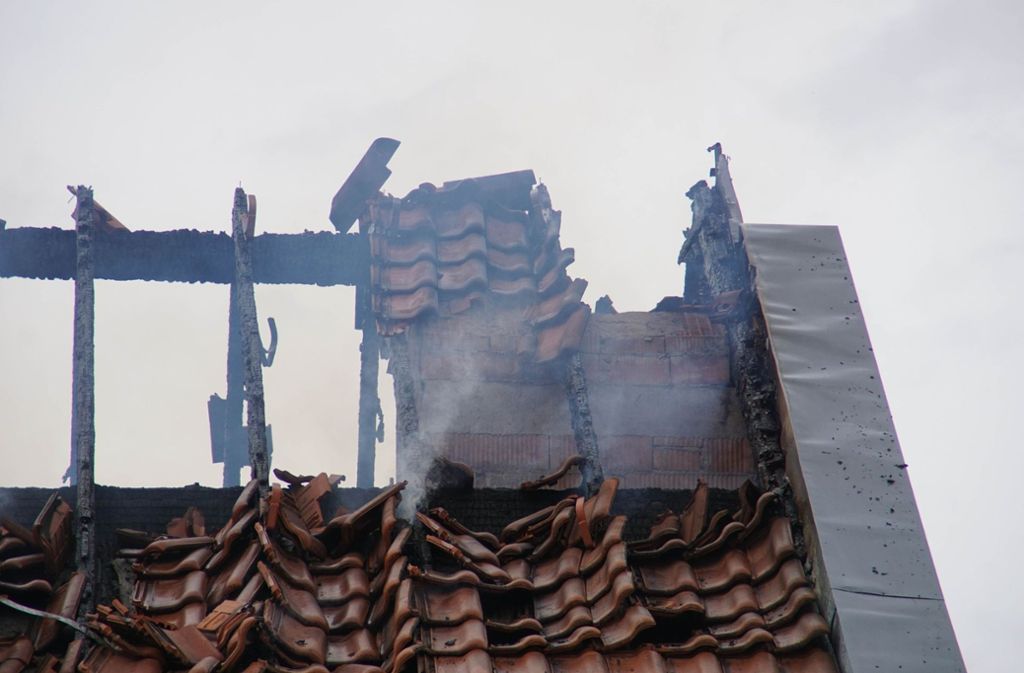 Insgesamt drei Wohnungen wurden durch das Feuer beschädigt.
