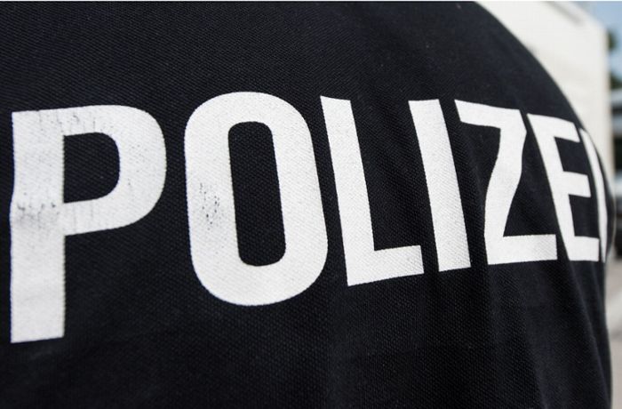 Stuttgart-Wangen: Unbekannte beschädigen mindestens neun Fahrzeuge