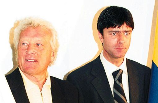 Karl-Heinz Feldkamp (links) und Joachim Löw trainierten 1999 zeitgleich die Istanbuler Lokalrivalen Beşiktaş und Fenerbahçe. Foto: dpa/Star