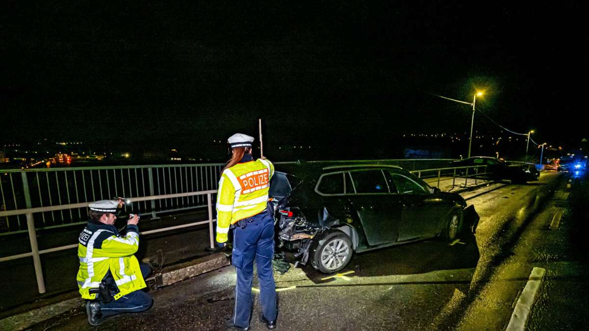 Der 22-jährige Opel-Fahrer wurde leicht verletzt.