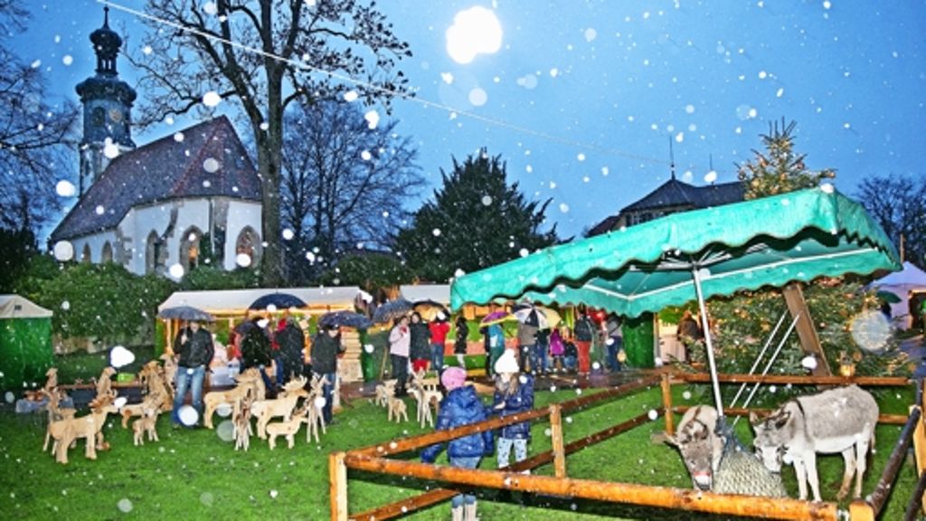 Adelberg hat die vorweihnachtliche Marktsaison eröffnet: Malerische Kulisse – und das richtige Winterwetter